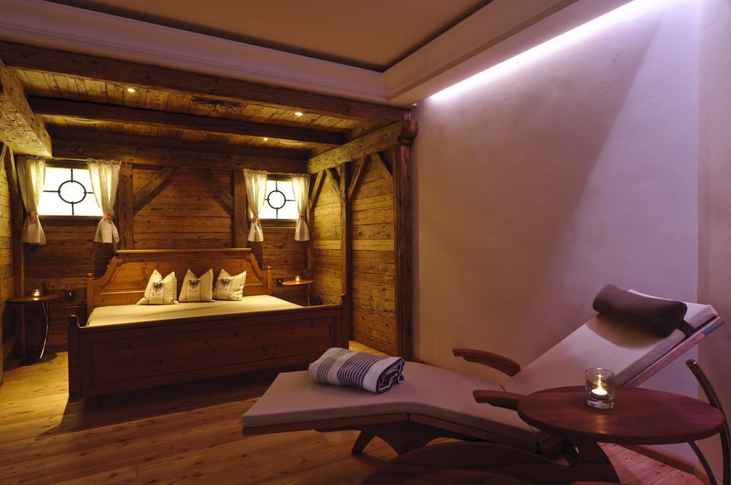 Hotel Gasthof Perauer Майрхофен Экстерьер фото