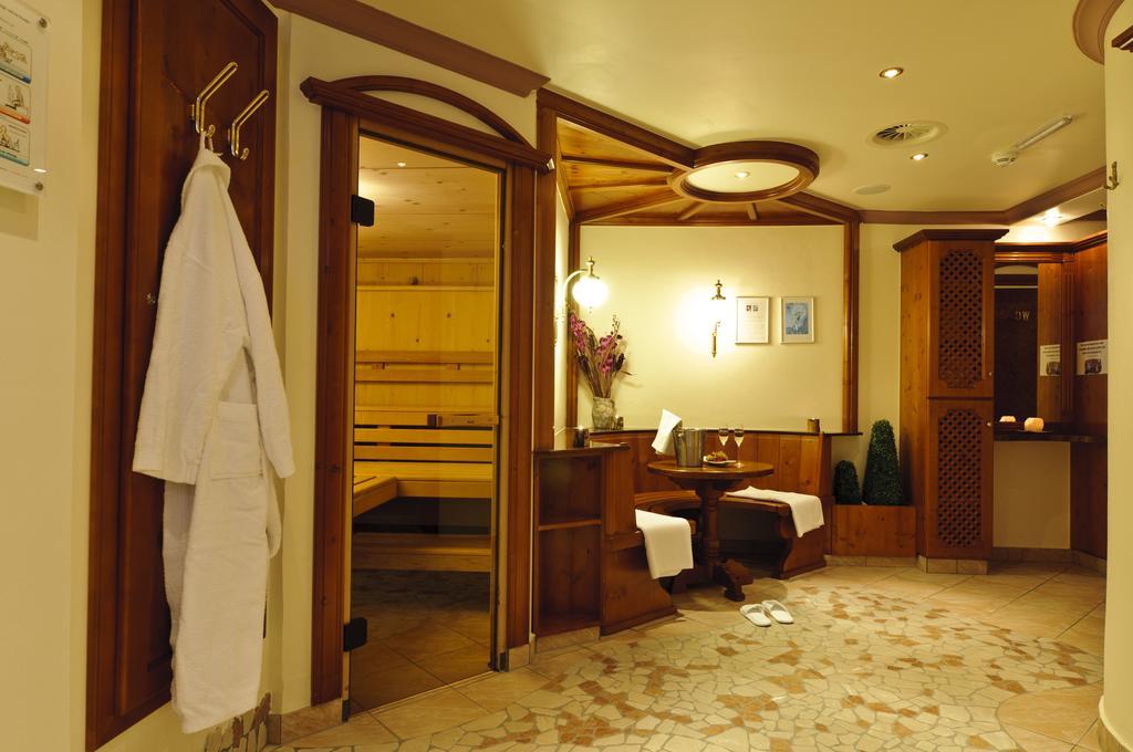 Hotel Gasthof Perauer Майрхофен Экстерьер фото