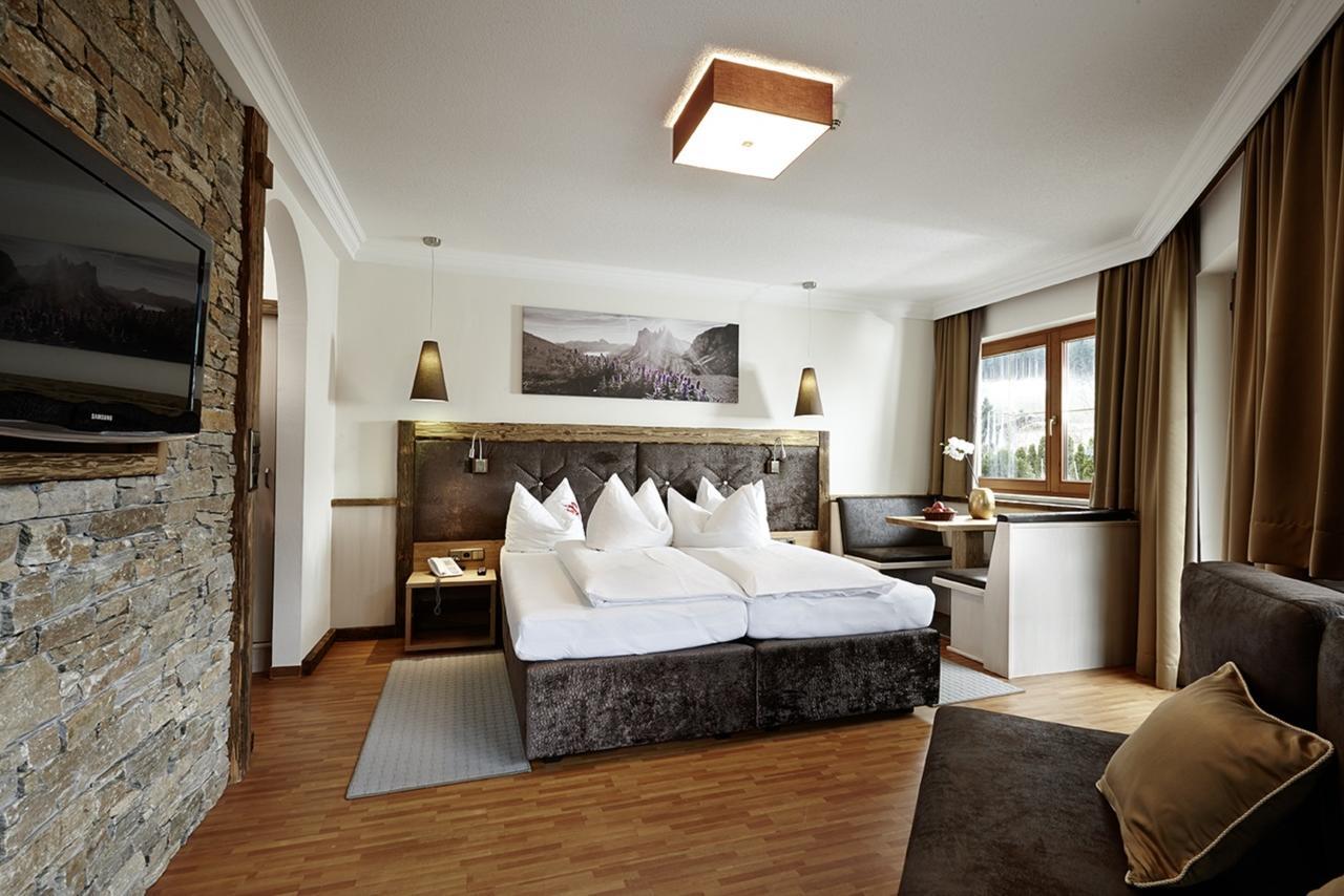 Hotel Gasthof Perauer Майрхофен Экстерьер фото
