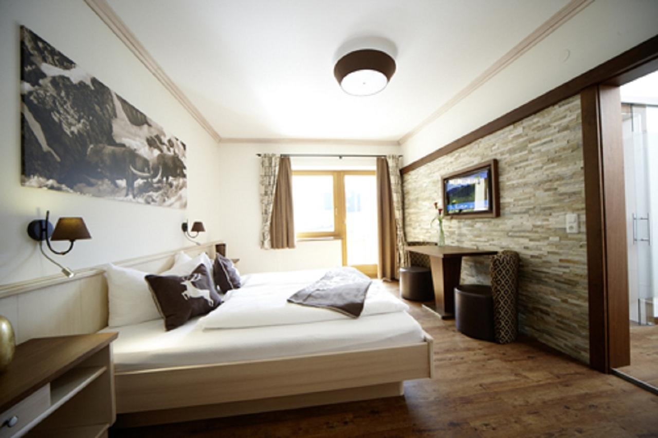 Hotel Gasthof Perauer Майрхофен Экстерьер фото