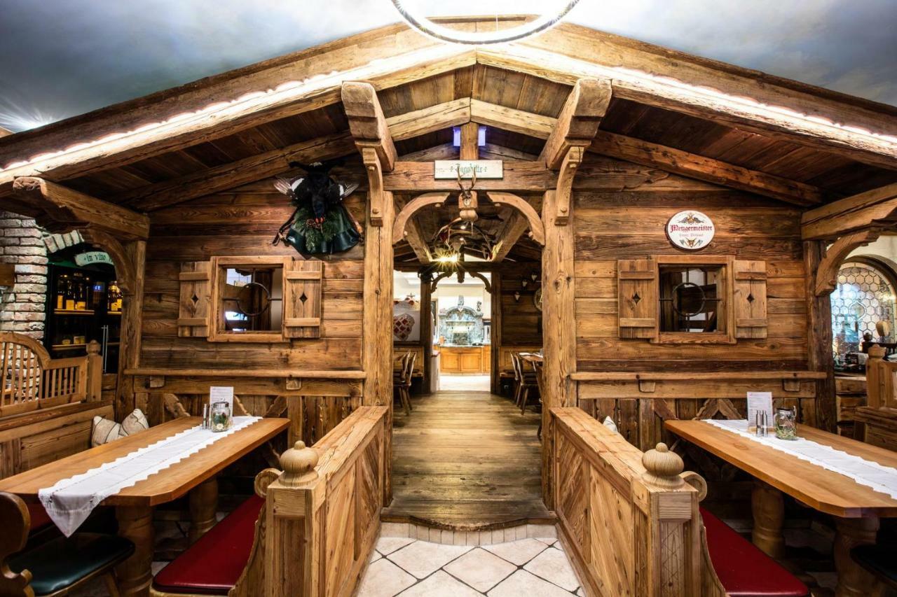 Hotel Gasthof Perauer Майрхофен Экстерьер фото